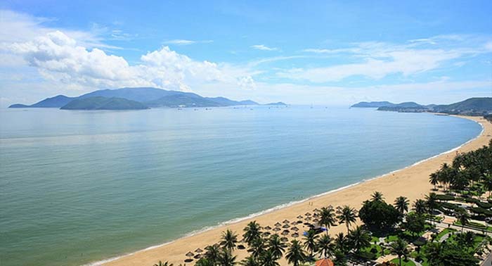Vịnh Nha Trang với cảnh quan thiên nhiên thơ mộng, ấn tượng